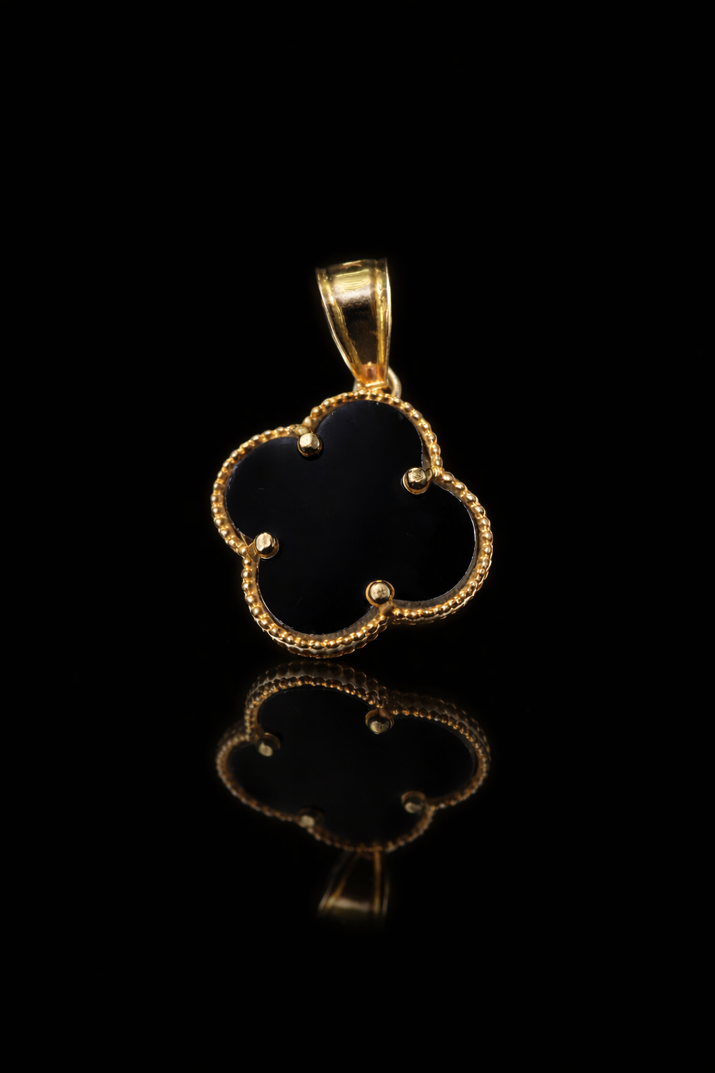 Real Gold Flower Pendant – Elegant Fine Jewelry