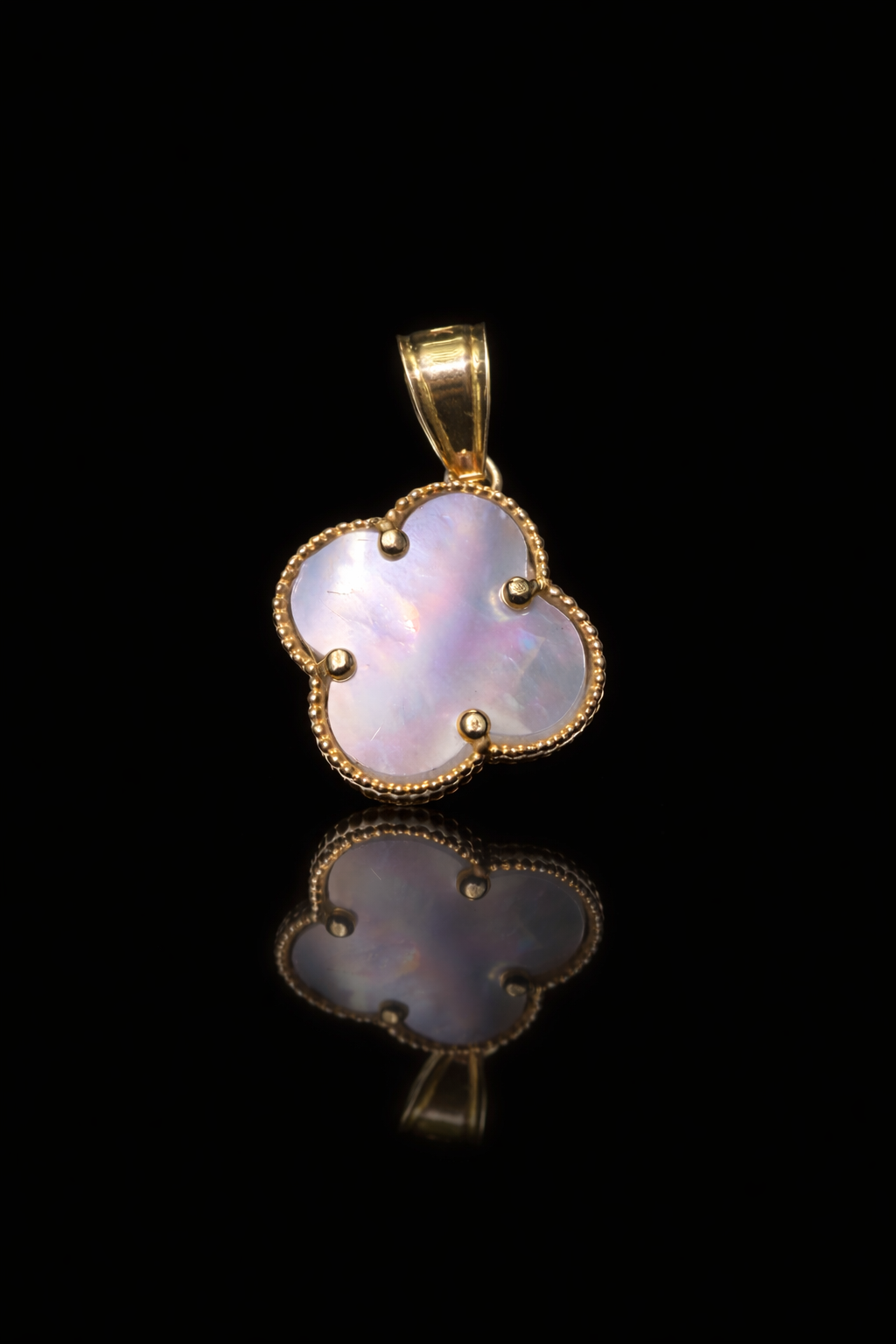 Real Gold Flower Pendant – Elegant Fine Jewelry