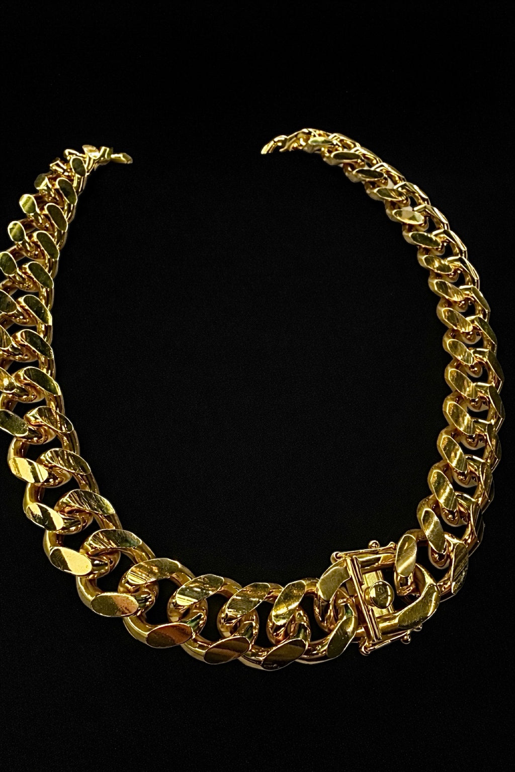 Elite Heavy Cuban Link Chain – Gold Statement Edition